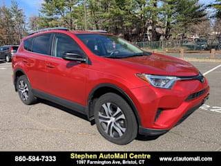 2017 Toyota RAV4 LE JTMBFREV6HJ163225 2017 Toyota RAV4 LE