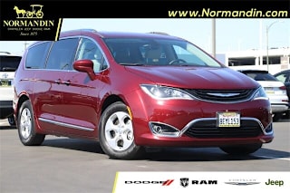 2018 Chrysler Pacifica Hybrid Touring L 2C4RC1L7XJR124801 2018 Chrysler Pacifica Hybrid Touring L