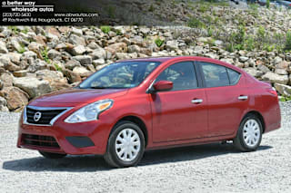 2019 Nissan Versa SV 3N1CN7AP5KL807299 2019 Nissan Versa SV