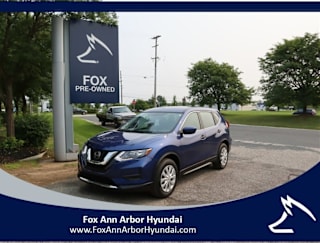 2018 Nissan Rogue S 5N1AT2MT6JC792209 2018 Nissan Rogue S