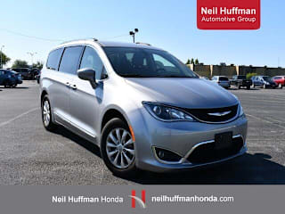 2018 Chrysler Pacifica Touring L 2C4RC1BG8JR122739 2018 Chrysler Pacifica Touring L
