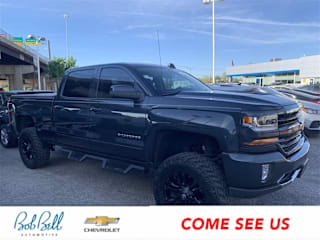 2018 Chevrolet Silverado 1500 LT 1GCUKREC0JF212186 2018 Chevrolet Silverado 1500 LT
