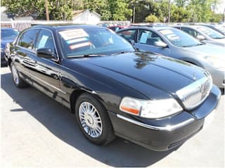 2008 Lincoln Town Car Signature Limited 2LNHM82V08X663401 2008 Lincoln Town Car Signature Limited