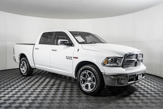 2017 Ram Pickup 1500 1C6RR7NM9HS877188 2017 Ram Pickup 1500
