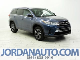 2018 Toyota Highlander LE 5TDBZRFH4JS821780 2018 Toyota Highlander LE