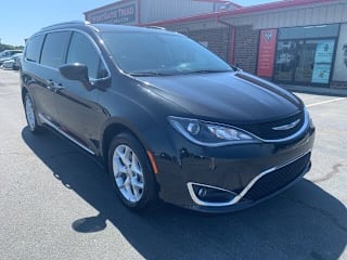 2017 Chrysler Pacifica Touring-L Plus 2C4RC1EG8HR679298 2017 Chrysler Pacifica Touring-L Plus