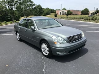 2002 Lexus LS 430 Base JTHBN30F020055372 2002 Lexus LS 430 Base