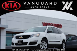 2017 Chevrolet Traverse LS 1GNKRFKD8HJ203281 2017 Chevrolet Traverse LS