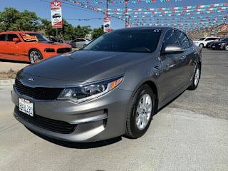 2018 Kia Optima 5XXGT4L30JG194855 2018 Kia Optima