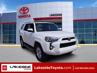 2018 Toyota 4Runner SR5 JTEZU5JR3J5184016 2018 Toyota 4Runner SR5