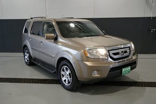 2010 Honda Pilot Touring w/Navi w/DVD 5FNYF4H92AB018806 2010 Honda Pilot Touring w/Navi w/DVD