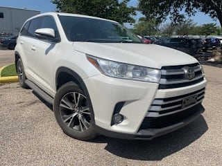 2017 Toyota Highlander LE 5TDZZRFHXHS201573 2017 Toyota Highlander LE