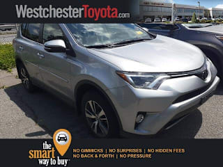 2018 Toyota RAV4 XLE JTMRFREV2JD236562 2018 Toyota RAV4 XLE