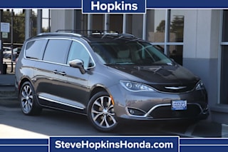 2017 Chrysler Pacifica Limited 2C4RC1GG2HR798316 2017 Chrysler Pacifica Limited