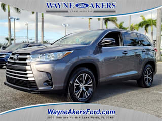 2019 Toyota Highlander LE 5TDZARFH1KS050444 2019 Toyota Highlander LE