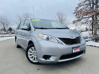 2012 Toyota Sienna LE 7-Passenger 5TDJK3DC0CS045879 2012 Toyota Sienna LE 7-Passenger