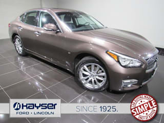 2019 Infiniti Q70 3.7 Luxe JN1BY1AR4KM585183 2019 Infiniti Q70 3.7 Luxe