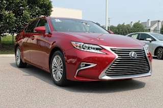 2016 Lexus ES 300h Base JTHBW1GG4G2108005 2016 Lexus ES 300h Base
