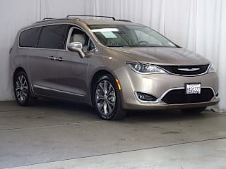 2017 Chrysler Pacifica Limited 2C4RC1GG2HR851130 2017 Chrysler Pacifica Limited