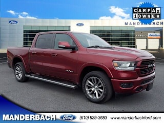 2019 Ram Pickup 1500 Laramie 1C6SRFJTXKN738945 2019 Ram Pickup 1500 Laramie