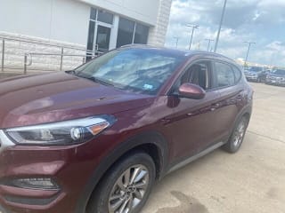 2017 Hyundai Tucson SE Plus KM8J33A48HU465656 2017 Hyundai Tucson SE Plus