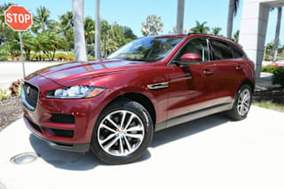 2017 Jaguar F-PACE 35t Premium SADCJ2BV5HA084745 2017 Jaguar F-PACE 35t Premium