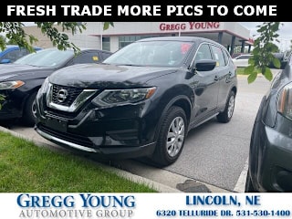 2017 Nissan Rogue S 5N1AT2MV3HC789554 2017 Nissan Rogue S