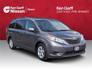 2017 Toyota Sienna LE 8-Passenger 5TDKZ3DC9HS894982 2017 Toyota Sienna LE 8-Passenger