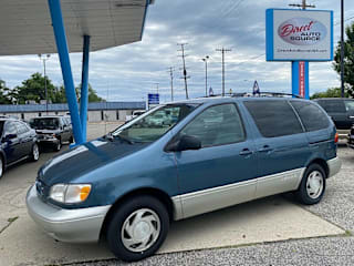 2000 Toyota Sienna XLE 4T3ZF13CXYU228919 2000 Toyota Sienna XLE