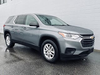 2019 Chevrolet Traverse LS 1GNEVFKW7KJ132463 2019 Chevrolet Traverse LS