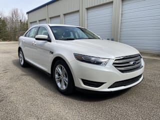 2015 Ford Taurus 1FAHP2E83FG123872 2015 Ford Taurus