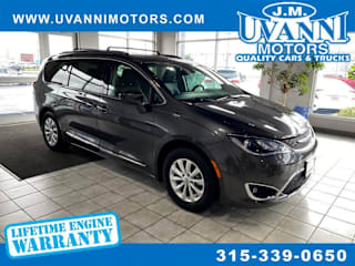 2019 Chrysler Pacifica Touring L 2C4RC1BG1KR555465 2019 Chrysler Pacifica Touring L