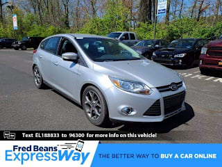 2014 Ford Focus SE 1FADP3K27EL188833 2014 Ford Focus SE