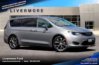 2017 Chrysler Pacifica Limited 2C4RC1GG5HR528013 2017 Chrysler Pacifica Limited