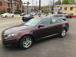 2011 Kia Optima LX KNAGM4A73B5098014 2011 Kia Optima LX