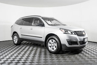 2017 Chevrolet Traverse LS 1GNKRFEDXHJ315253 2017 Chevrolet Traverse LS