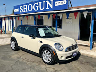 2010 MINI Cooper Base WMWMF3C53ATU76958 2010 MINI Cooper Base