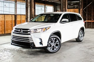 2018 Toyota Highlander LE 5TDBZRFHXJS497458 2018 Toyota Highlander LE