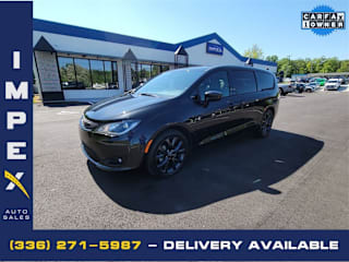 2020 Chrysler Pacifica Touring 2C4RC1FG6LR122347 2020 Chrysler Pacifica Touring