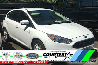 2016 Ford Focus SE 1FADP3K28GL217095 2016 Ford Focus SE