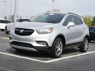 2018 Buick Encore Sport Touring KL4CJ1SB0JB664474 2018 Buick Encore Sport Touring