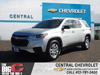 2018 Chevrolet Traverse LS 1GNEVFKW7JJ114835 2018 Chevrolet Traverse LS