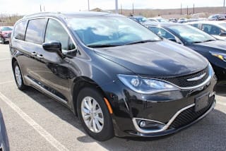 2018 Chrysler Pacifica Touring L 2C4RC1BG5JR126392 2018 Chrysler Pacifica Touring L