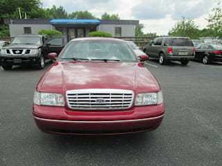 2003 Ford Crown Victoria Base 2FAFP73W13X153531 2003 Ford Crown Victoria Base