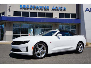 2020 Chevrolet Camaro 1G1FB3DX1L0120643 2020 Chevrolet Camaro