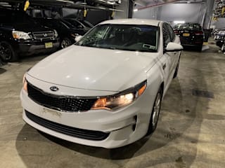 2018 Kia Optima LX 5XXGT4L31JG213686 2018 Kia Optima LX