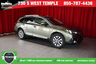 2019 Subaru Outback 3.6R Touring 4S4BSETC1K3203336 2019 Subaru Outback 3.6R Touring
