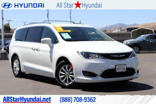 2018 Chrysler Pacifica Touring L 2C4RC1BG3JR290370 2018 Chrysler Pacifica Touring L
