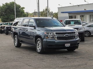 2019 Chevrolet Suburban LT 1500 1GNSCHKCXKR298309 2019 Chevrolet Suburban LT 1500