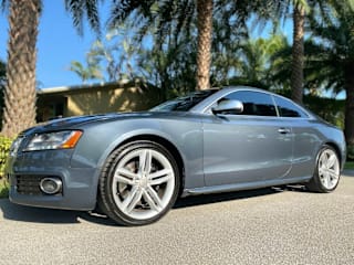 2010 Audi S5 4.2 quattro Premium Plus WAUCVAFR7AA069934 2010 Audi S5 4.2 quattro Premium Plus